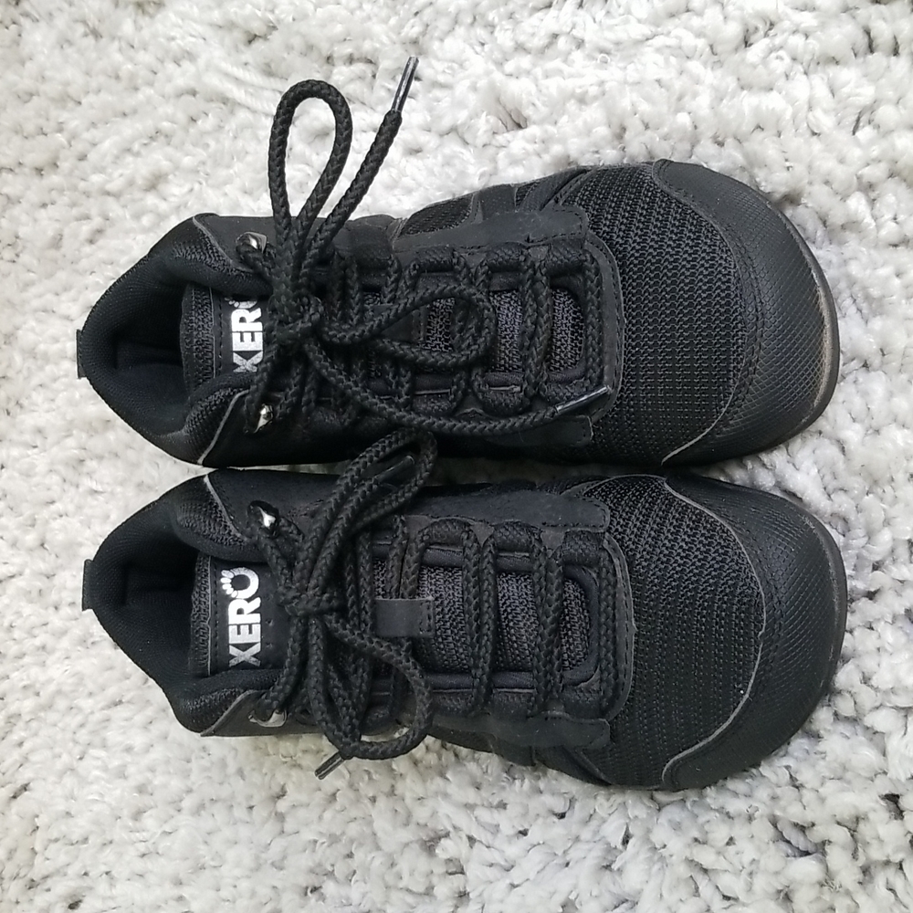 Xero Shoes Black Women's Daylight Hiker Size 6
